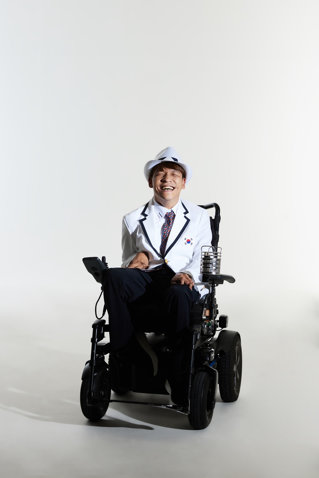 스파오, 2024 파리 패럴림픽 선수단 단복 공개 1780-Image